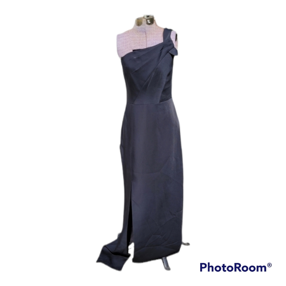 Homecoming Gorgeous Black 2 Strap BCBG Maxazaria Evening Gown Prom Tall